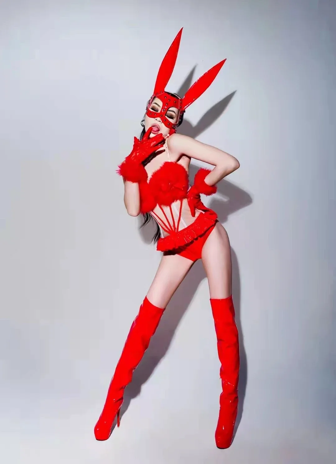 축제 파티 나이트 클럽 바 DJ 댄스 의상 댄서 팀 섹시한 무대 착용 붉은 깃털 PU 가죽 비키니 바디 슈트 장갑 헤드 기어