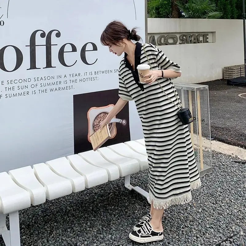 ฝรั่งเศสสบายๆหลวมสไตล์ขี้เกียจชุดใหม่ของผู้หญิงฤดูร้อนบางลายเสื้อยืดชุดยาวชุด