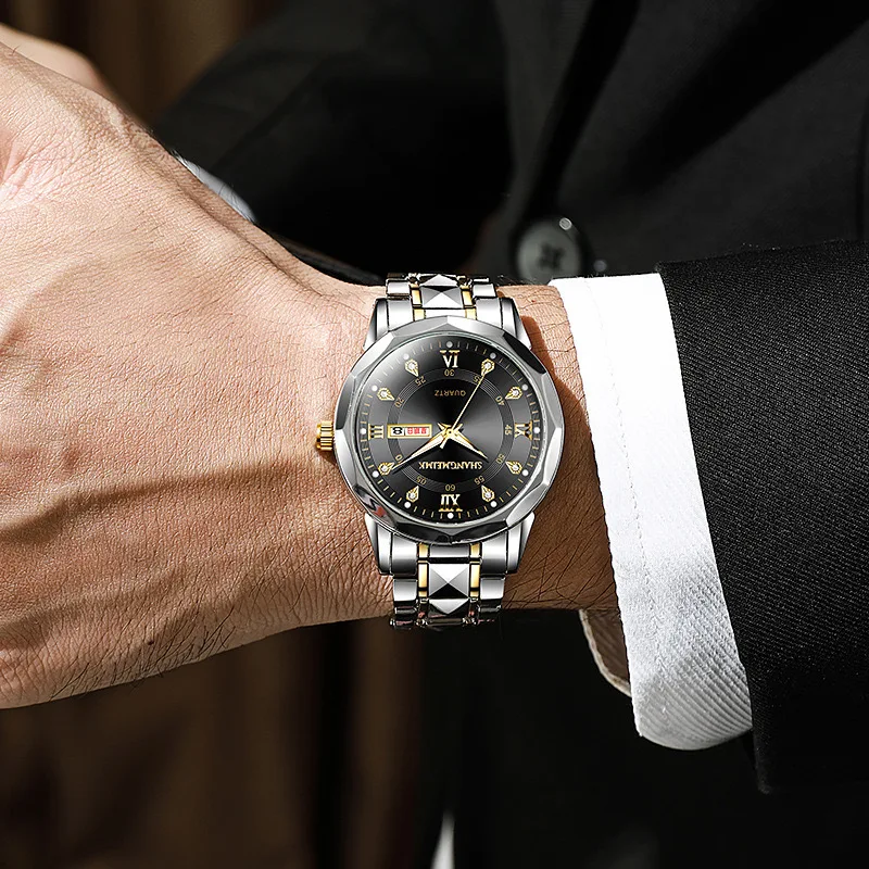 【2025 فاخرة】ساعة كوارتز بأرقام رومانية للرجال باللون الذهبي/الفضي وسوار من الفولاذ المقاوم للصدأ وعرض التاريخ مقاومة للماء لملابس العمل