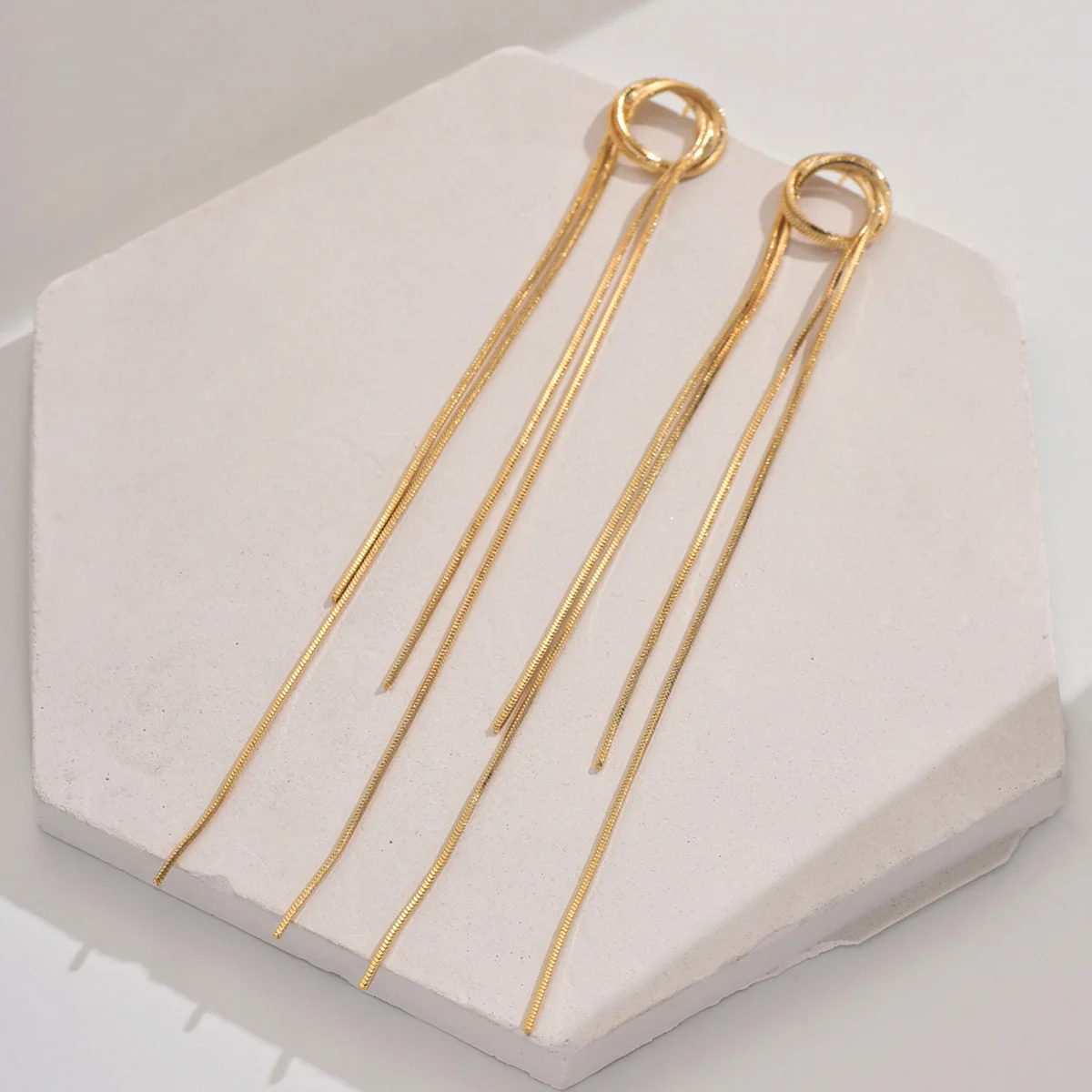 Elegante lange Fransen-Tropfenohrringe für Frauen, minimalistischer achtzackiger Stern, baumelnde lineare Quasten-Ohrringe, Party-Schmuck, Geschenke – Detail 5