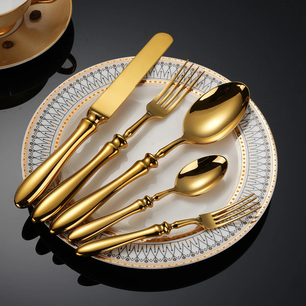 

Golden Gourd 304 Stainless Steel Cutlery Set French Breakfast Dinner Tableware Luxury Dining Kitchen Serving Spoons Knives Fork