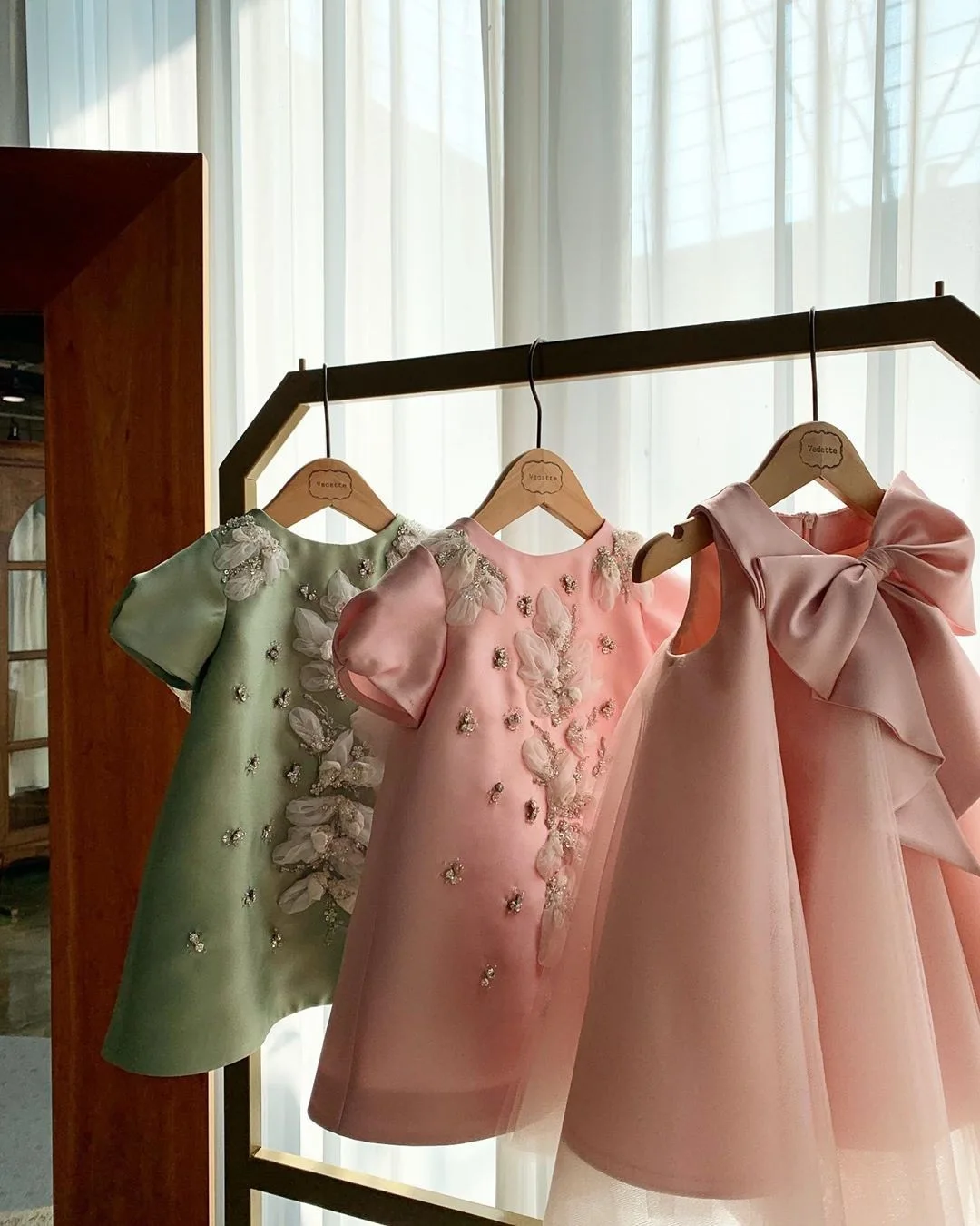 Lovely Little Baby Pink White Princess Party Dresses 1 To 8 Years Kids Flower Girls Dress Wedding Bridesmaid Gown Formal Dresses