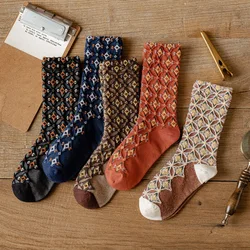 1 paio di calzini Jacquard floreali donna retrò Harajuku eleganti in cotone Vintage novità etnica Casual ragazze Classic sox autunno inverno