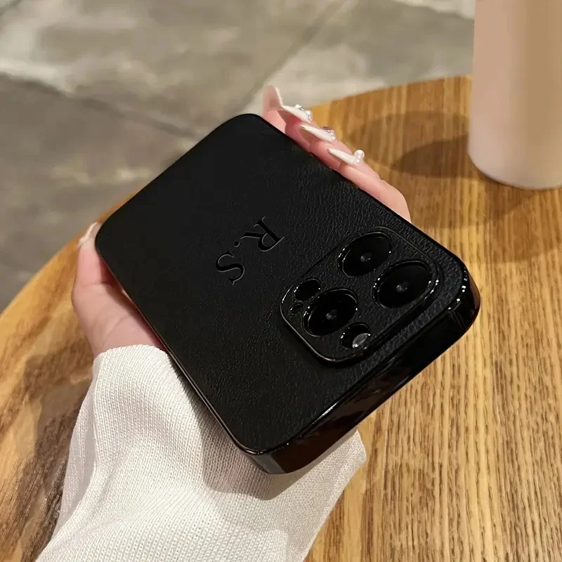 Personalisierte, individuelle Initialen-Namenshülle für iPhone 18 17 16 15 14 13 12 11 Pro Max Air, luxuriöse Lederhülle mit Beschichtung. – Detail 1