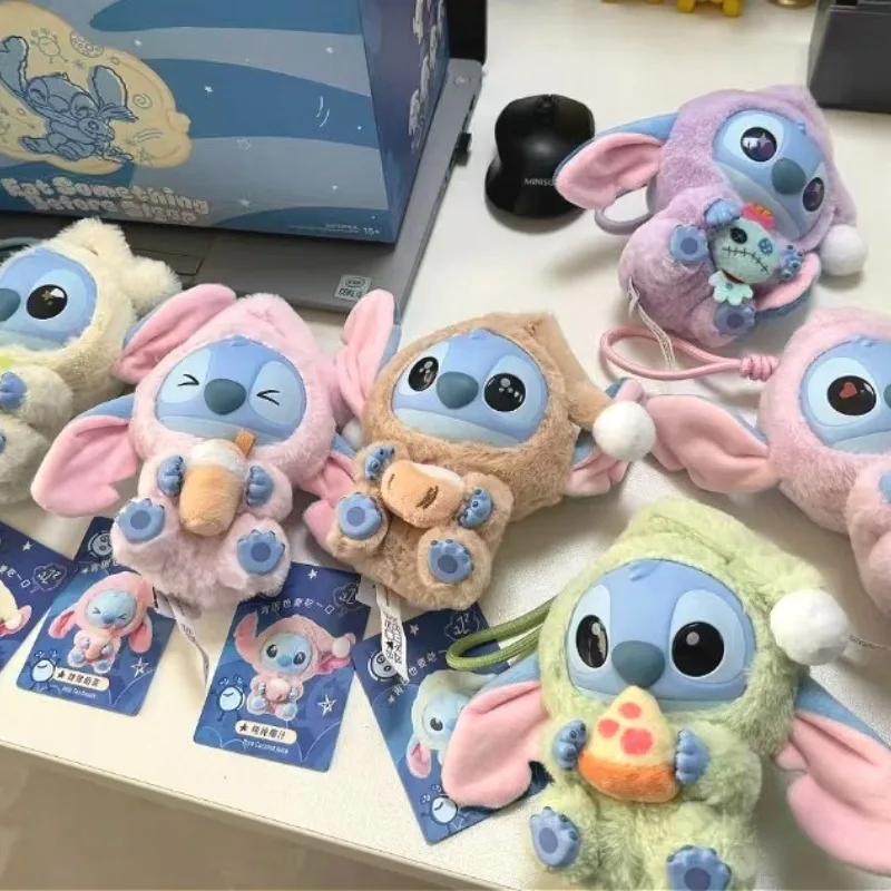 

Новый плюшевый брелок Disney Lilo & Stitch, виниловая кукла, школьный рюкзак, подвеска, мультяшная пара, автомобильный брелок для женщин и мужчин, рождественские подарки