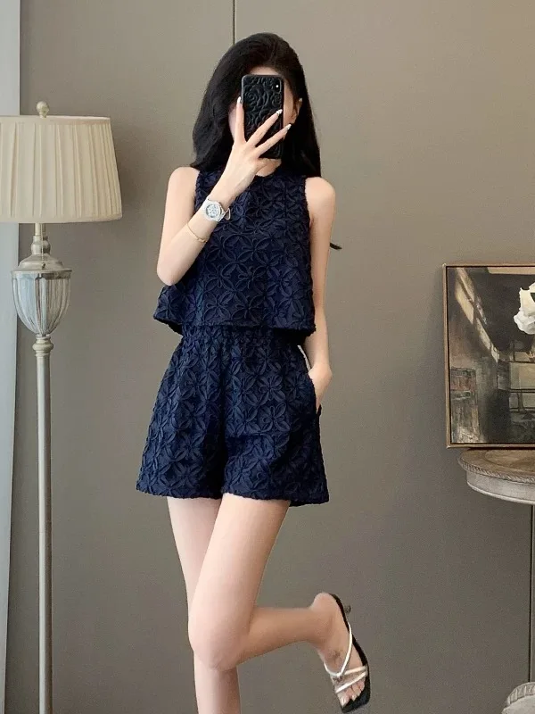 

New High End French Two Piece Set Women Summer Fashion Design Back Lace Up Bow Sleeveless Blouse Top + Wide Leg Short Suit