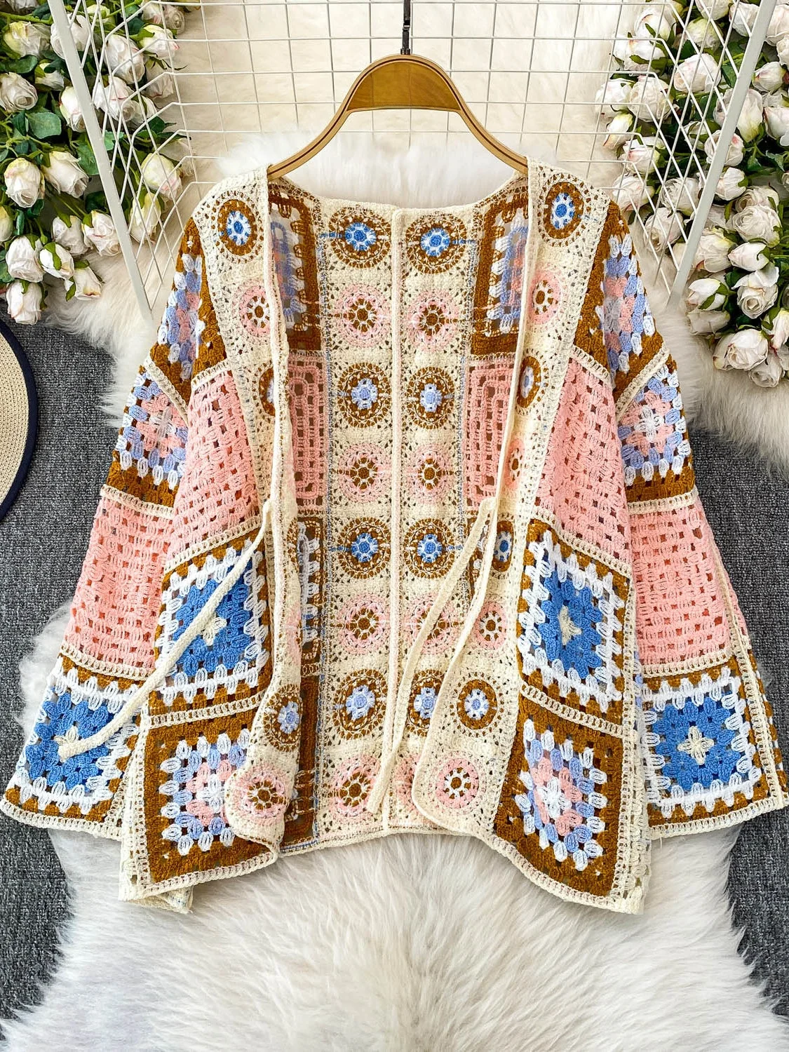 Cardigan aperto lavorato a maglia cava con fiore all'uncinetto rosa morbido retrò da donna Top dimagrante versatile allentato coreano Sle Long Sve V-Ne