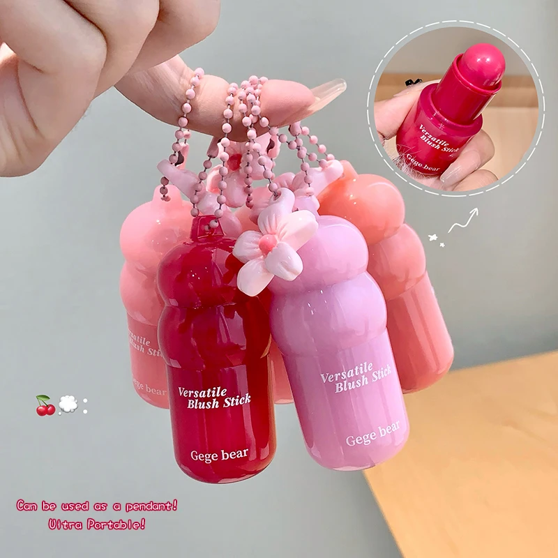 Gege Bear Bastão de blush multiuso com brilho de água estilo coreano, hidratante e suave e sedoso, blush com brilho de água de dupla utilização e pingente de matiz labial