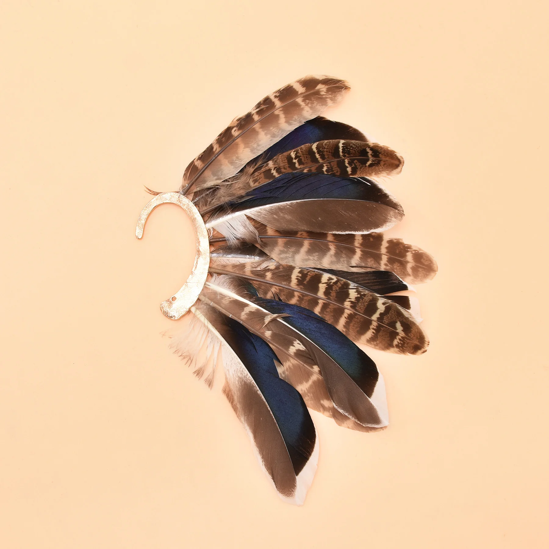 1 Pcs Colorful Brown Feather Ear Cuff Earrings Bohemian Hippie Wild Large Clips Earrings Africa Indigenous Indian Tribe Jewelry