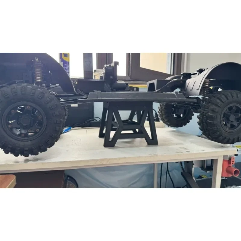 Center Car Stand with Side Slots to Secure Chassis for CROSSRC EMO XX2 1/5 RC Crawler, 3D Printed 16mm Thick Support Bracket