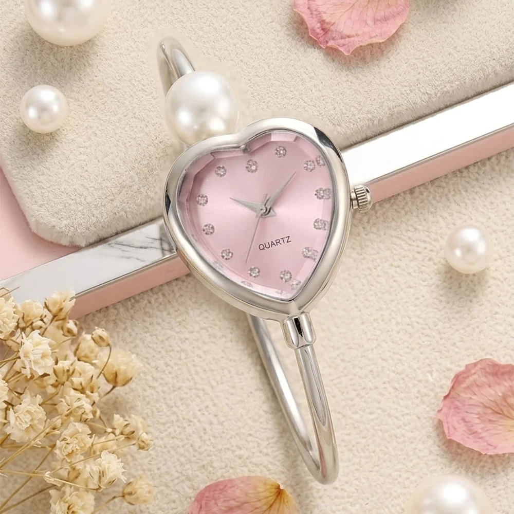 1Pc Heart-Shaped Unisex Jewelry Watch Women's Wristwatch Accessories Silver Fashion Business Elegant Classic Exquisite Retro Light Luxury Bracelet Y2K Party Gathering Daily Wear Birthday Holiday Gift Travel Vacation Music Festival Perfect Gift Present