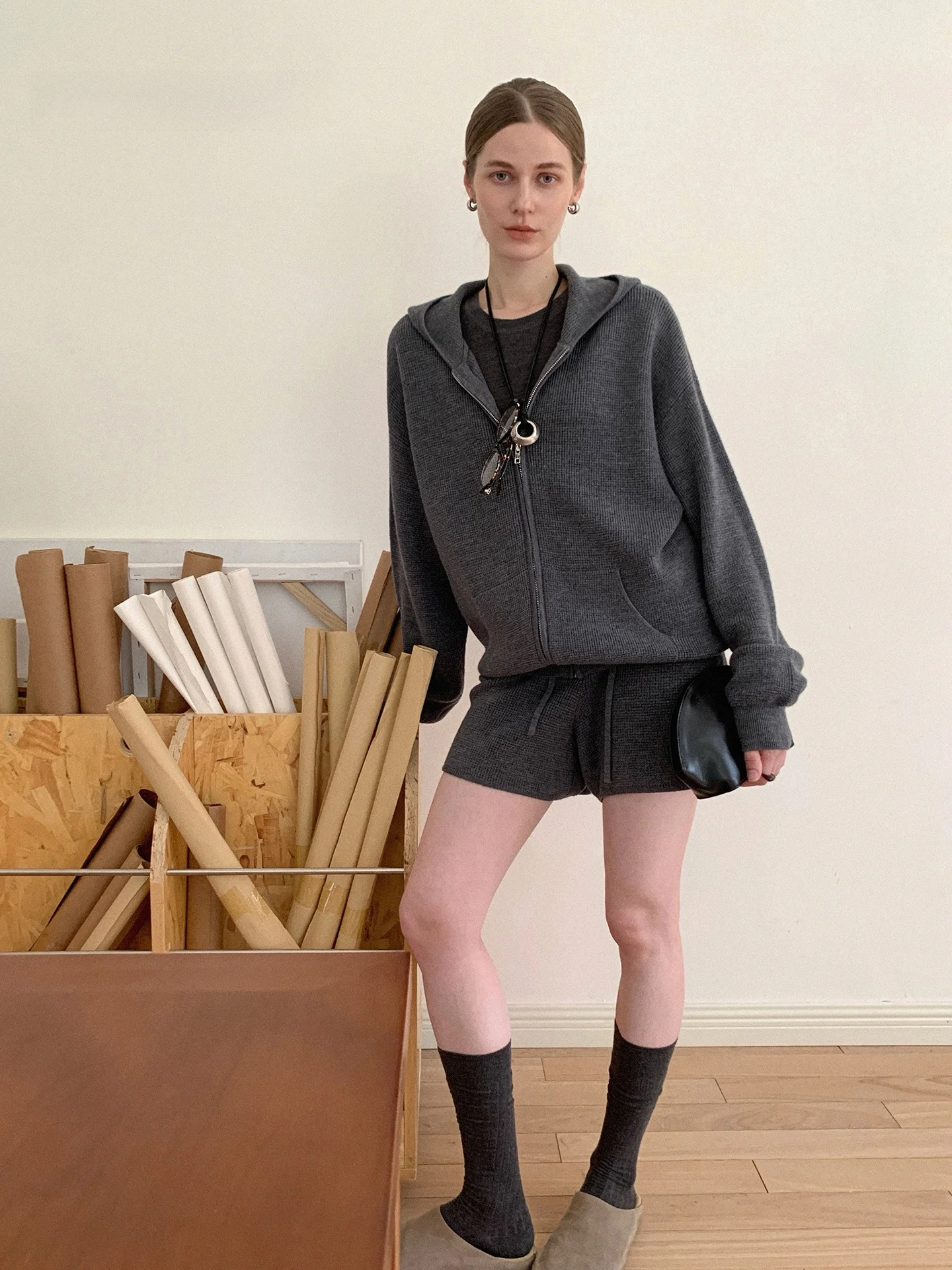 

Taco Studios Yangzi Biella Knitted Woolen Hoodie And Shorts Set Versatile Autumn Casual Fashion Women's Ensemble