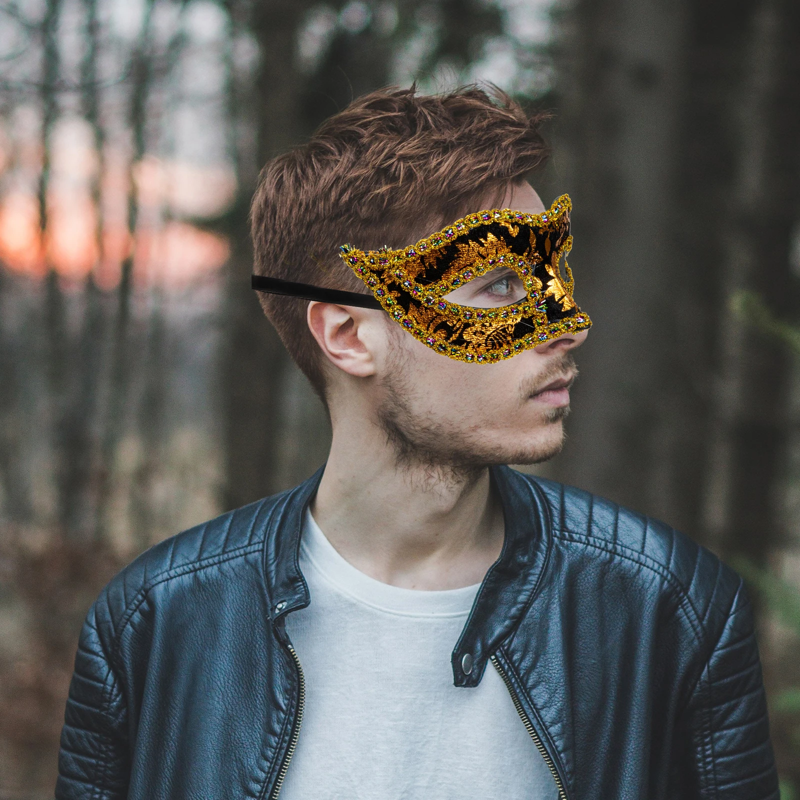 

4Pcs Men's Mask Masculine Retro Roman Style Half Face Mascarade Masks for Halloween Costume Party