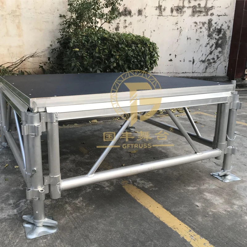 Plataforma Modular de Palco em Liga de Alumínio GF-TRUSS 1,22x1,22m Estrutura Quadrada/Retangular Opções de Cores Vermelha/Preta Instalação Rápida
