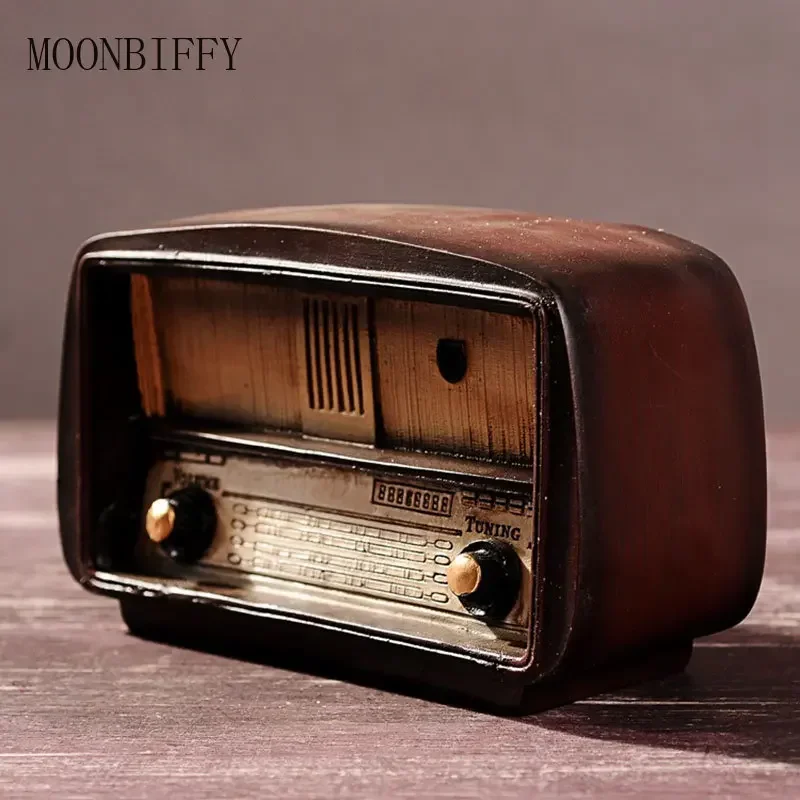 Creative Europe Vintage Radio Craft Resin Radio Model Retro Nostalgic Ornaments Bar Home Decor Accessorie Gift Antique Imitation