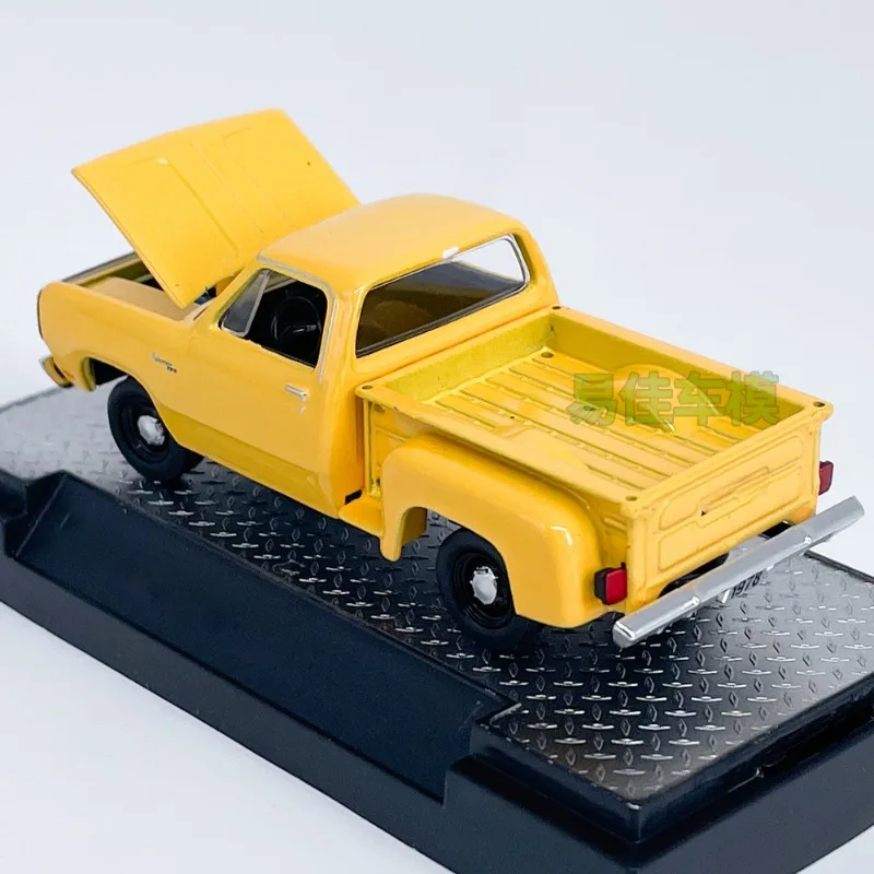 M2 1978 Simulated Alloy Static Car Model, Collectible Finished Product, Ornament,Brand New with Packaging, Men's Birthday Gift