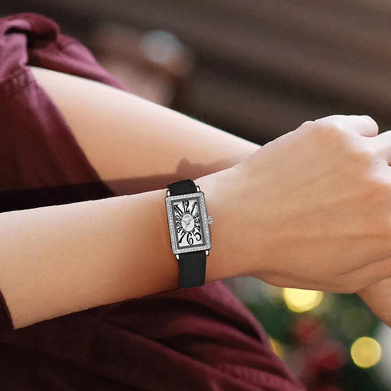 Elegant Women Square นาฬิกาหนังสีน้ําตาลกันน้ําหญิงนาฬิกาประณีตแบรนด์หรูรูปสี่เหลี่ยมผืนผ้า Lady นาฬิกาข้อมือสีเขียว