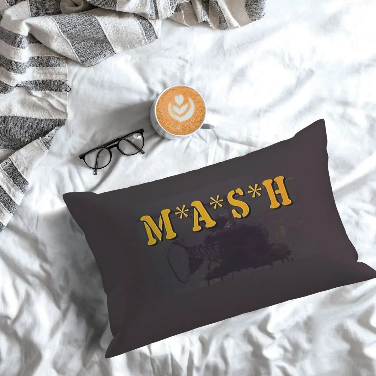 Mash 4077 4077th Hawkeye Kinger Alan Alda War Rectangle Pillowcase Cushion Cover Decor Bedroom Bed Home Comfort Throw Pillow