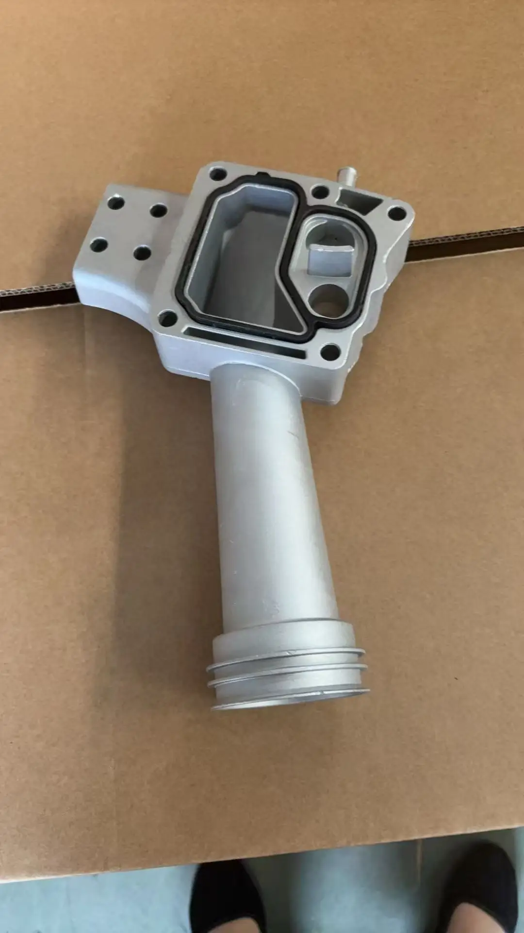 Suitable for European Volvo Oil Pipe Connecting Pipe Accessories (Aluminum Version) OE20555313