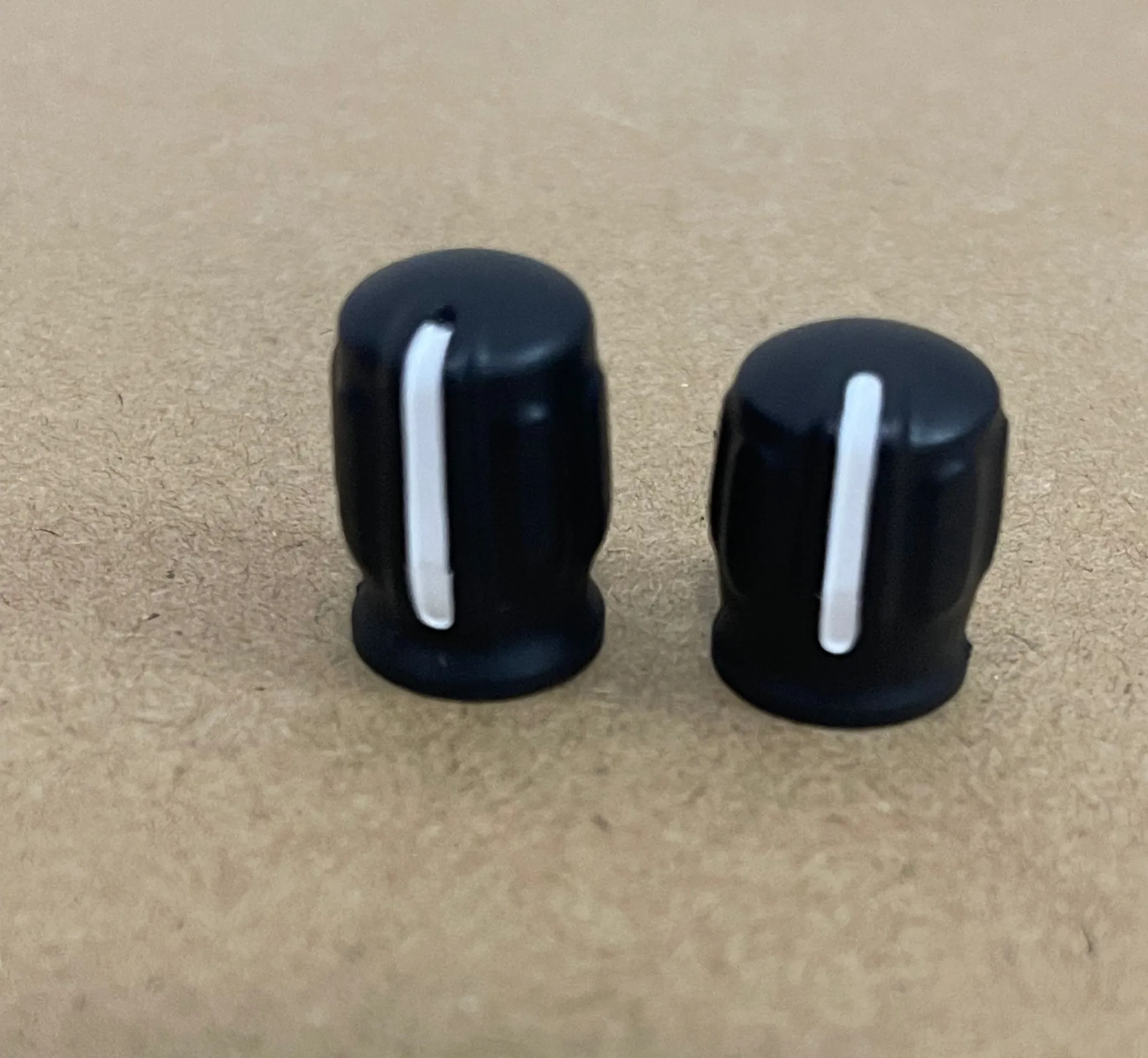 

10pair/lot The Volume and Channel Knob for Hytera TC780 TC780M TC720 TC720S TC710 TC3000G Walkie Talkie