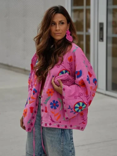 Imagen 2 del producto Abrigos cortos con estampado rosa para mujer, chaqueta informal de manga larga con cordones y cuello en V, prendas de vestir exteriores para playa y otoño 2025