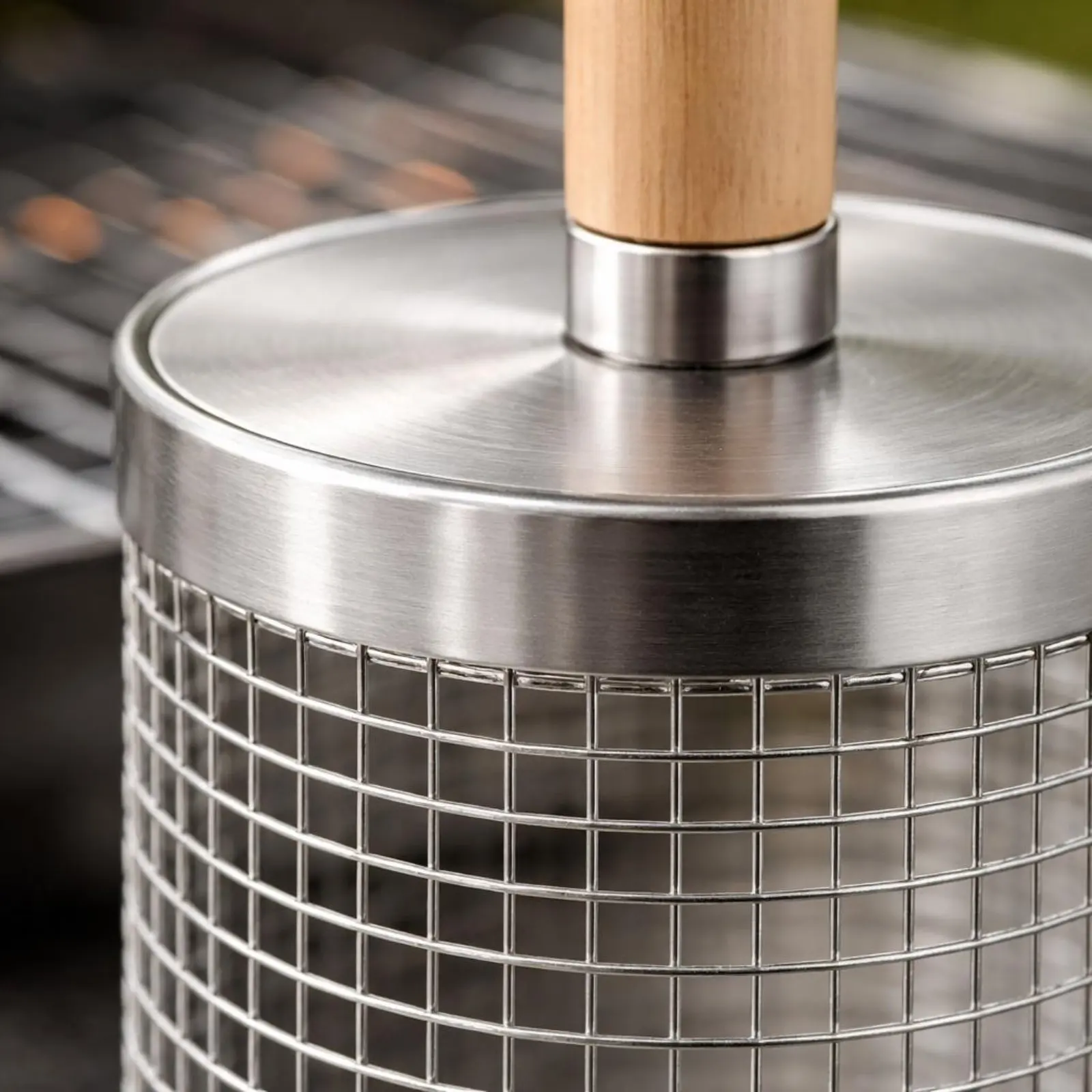 Cylindrical Barbecue Basket Easy to Clean Rolling Grill Basket for Camping