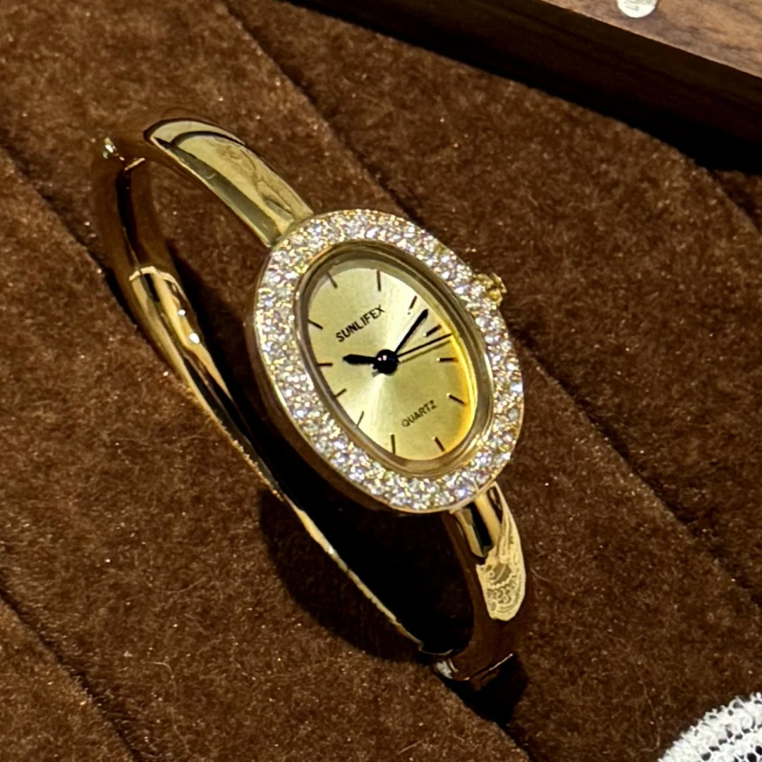 Rhinestone Oval Dial bangle Wristwatch for Ladies Quartz Bracelet Watch Elegant Female Clock Women's Watches Saati Relojes