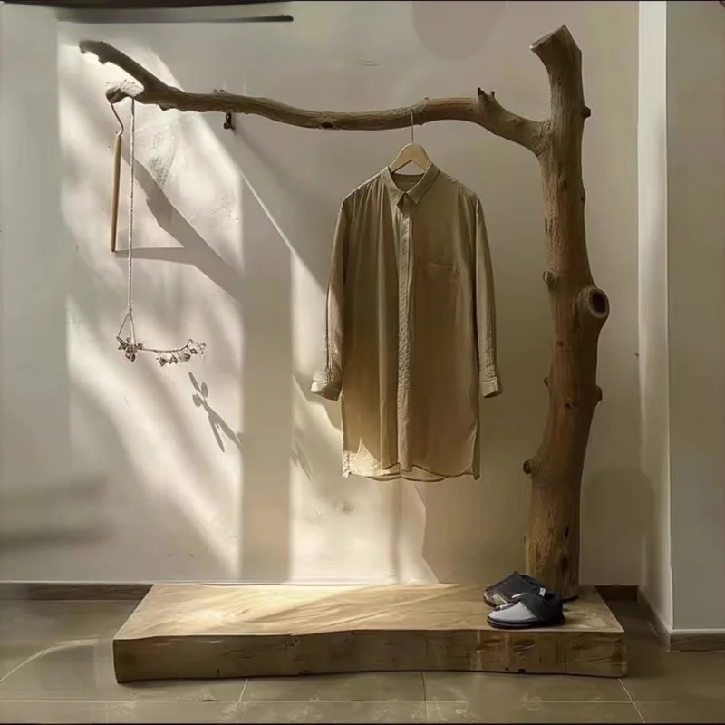 Arte de piso, simples e prática, quarto de madeira maciça, cabide de galhos