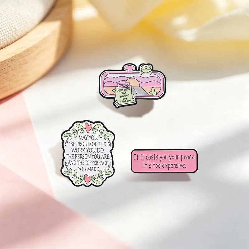 Lustige Emaille-Pins mit positiven Zitaten: Spanische Latino-Slang-Broschen, Emotional Support Coworker Abzeichen, Schmuckgeschenke für Freunde – Detail 9