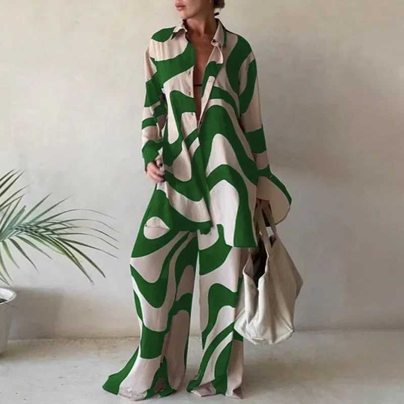 Loose Long-sleeved V Straight Pants, Dresses, Travel and Leisure Vacations European and American New Printed Suits