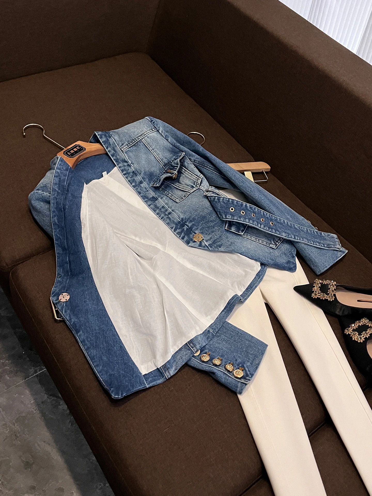 Women's Long Sleeve Slim Fit Denim Suit Belted Waist Jacket Office Versatile Design AK50 Workwear Classic Single Button Closure