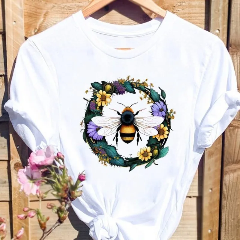 Wildflower Wreath Bumblebee Graphic Women White T-Shirt Botanical Bee Lover Casual Short Sleeve Tee