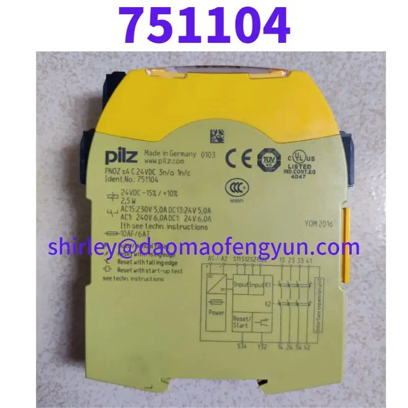 Used PNOZ S4 C Safety relay 751104