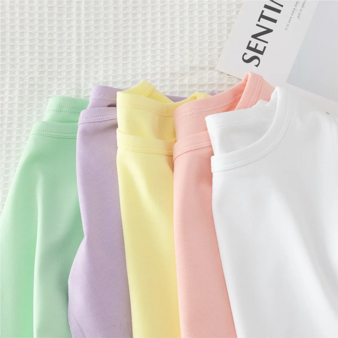 Spring and Autumn new girls\' round neck short base shirt  casual long sleeved T-shirt solid color children\'s white top