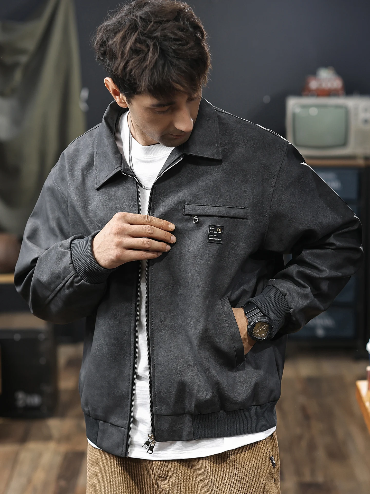 

Retro American PU Leather Jaet Men's Thiened Cotton Insert Motorcycle Sle Trendy And Haome Outerwear Coat