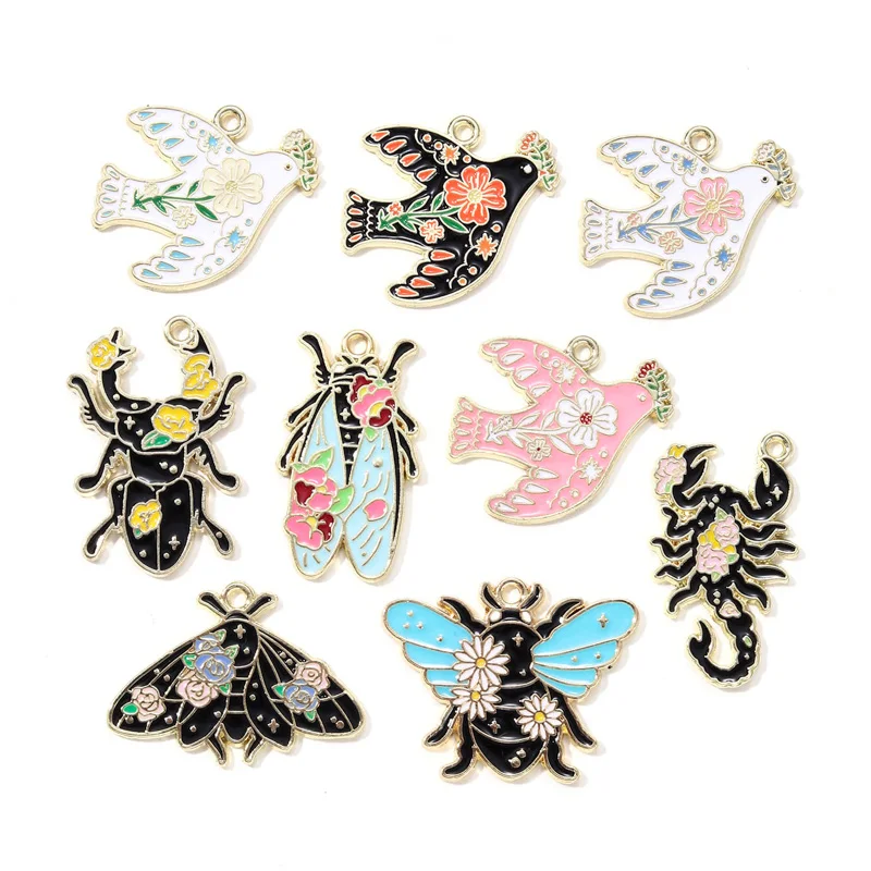 5pcs Gold Color Insect Series Pendant Butterfly Bee Peace Dove Beetle Alloy Pendant for Handmade DIY Jewelry Accessories