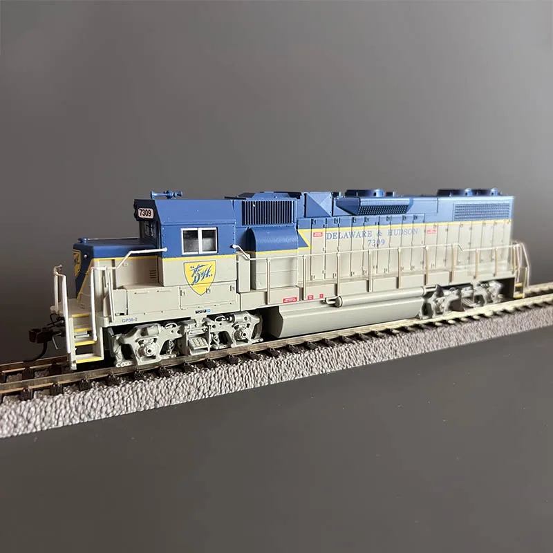 

BACHMANN Train Model HO1:87 61104 / 62806 Analog DC/DCC Ordinary Digital Optional Diesel Locomotive