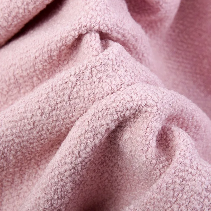 

The fabric is fine-spun suit for fashion suits made of woolen