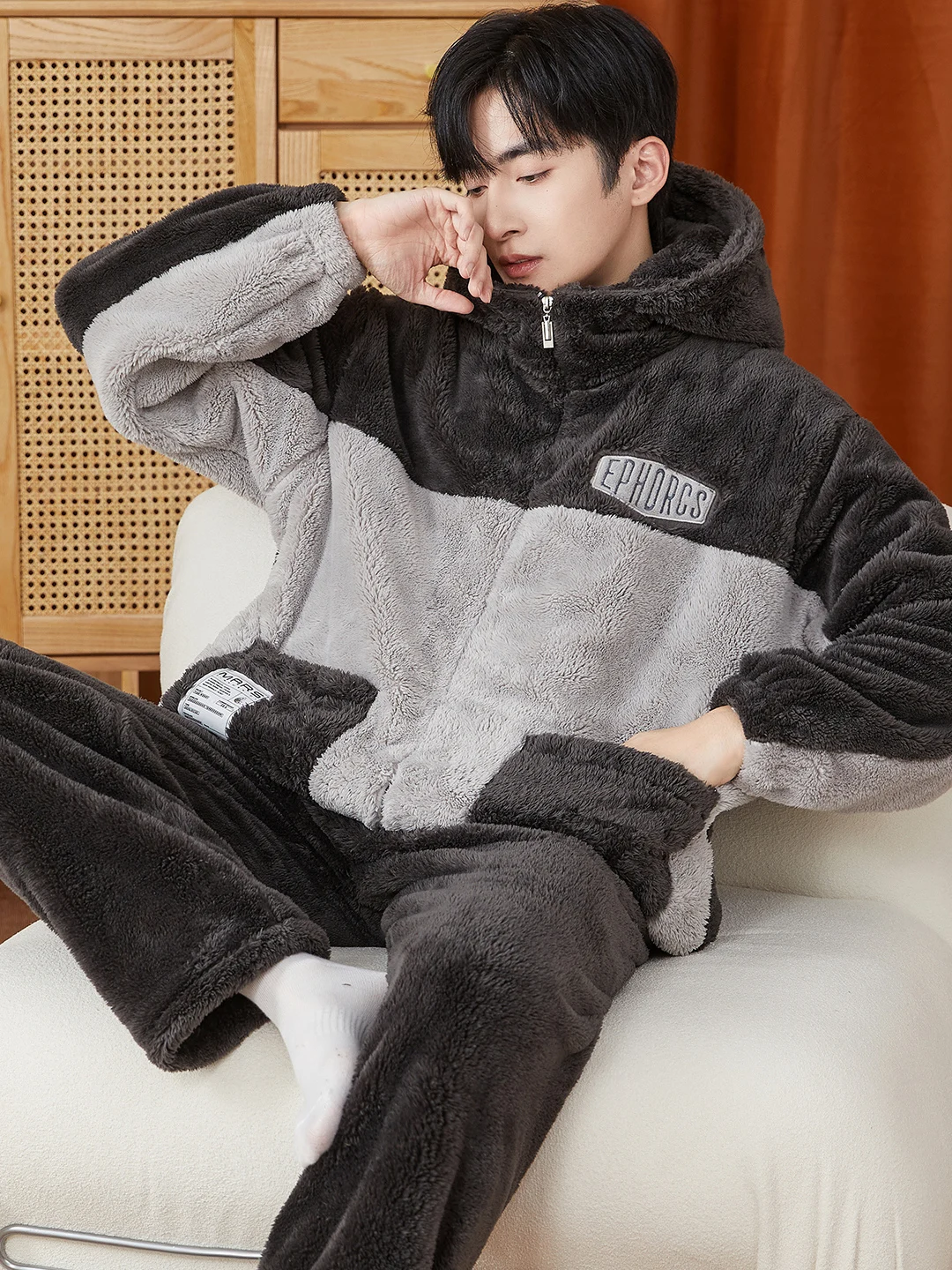 DAIMELU بيجامة بأكمام طويلة للرجال من الصوف المرجاني الحراري وسحاب كبير الحجم من الصوف السميك طقم ملابس نوم فضفاضة #1