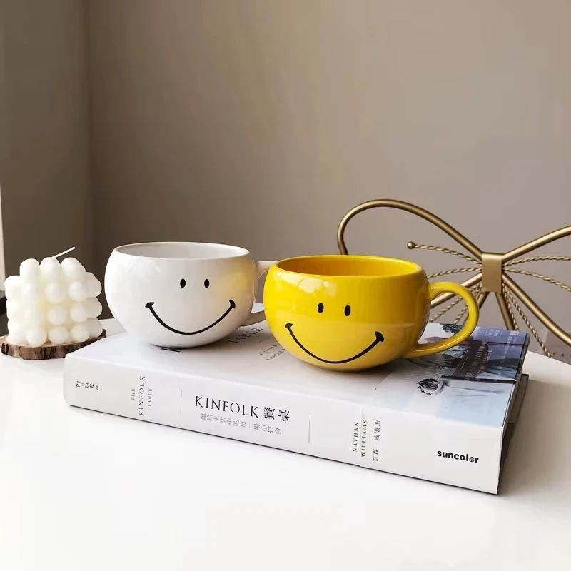 

Cute Smile Face Ceramic Coffee Mug Creative Breakfast Milk Cup with Handle Home Porcelain Personalized Paired Mugs Couple Gift