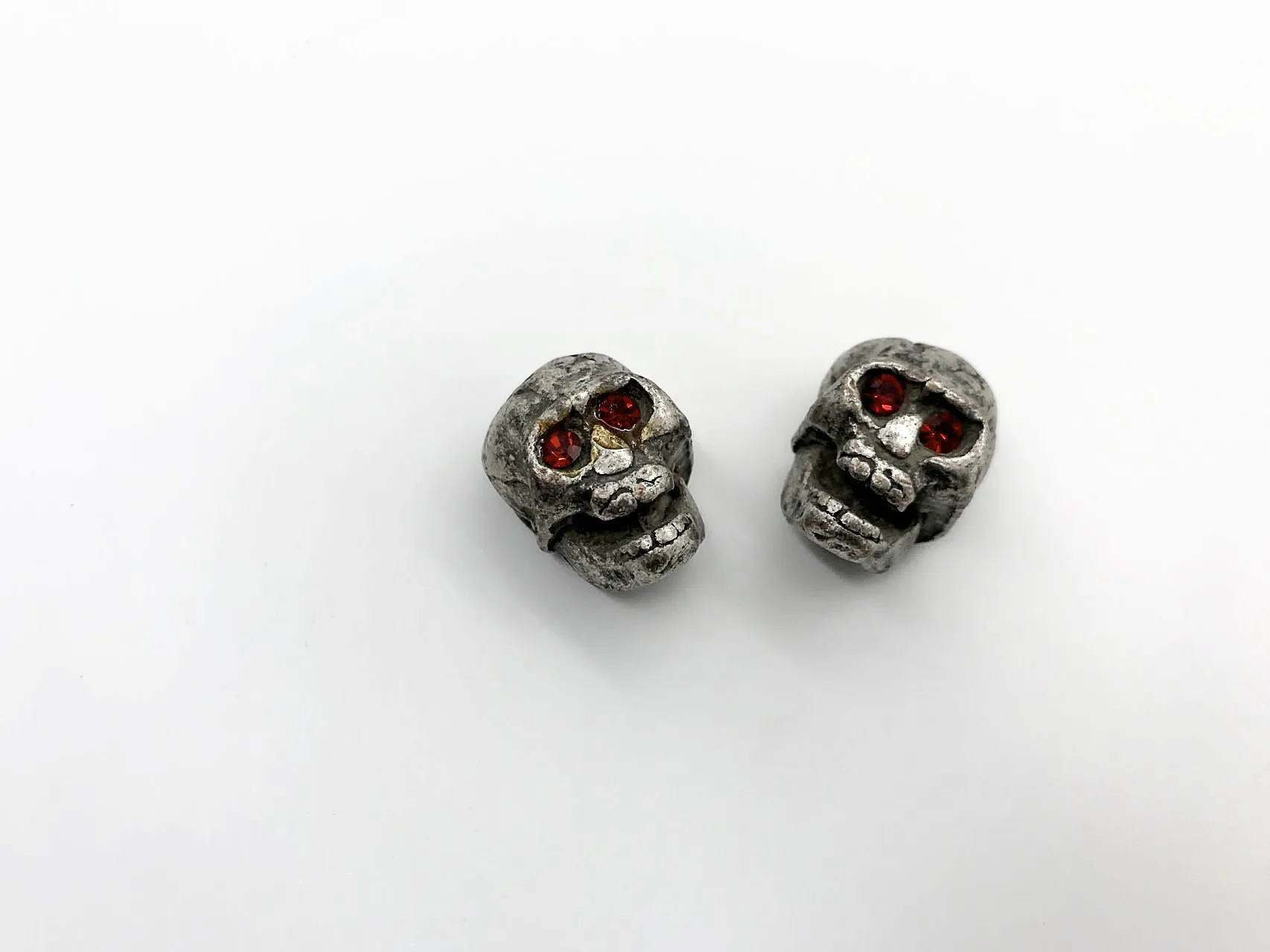 

Professional Skull Knobs (Size:6mm) Knurled Shaft for Electric Guitar and Bass Accessories in Stock Discount Made in Korea