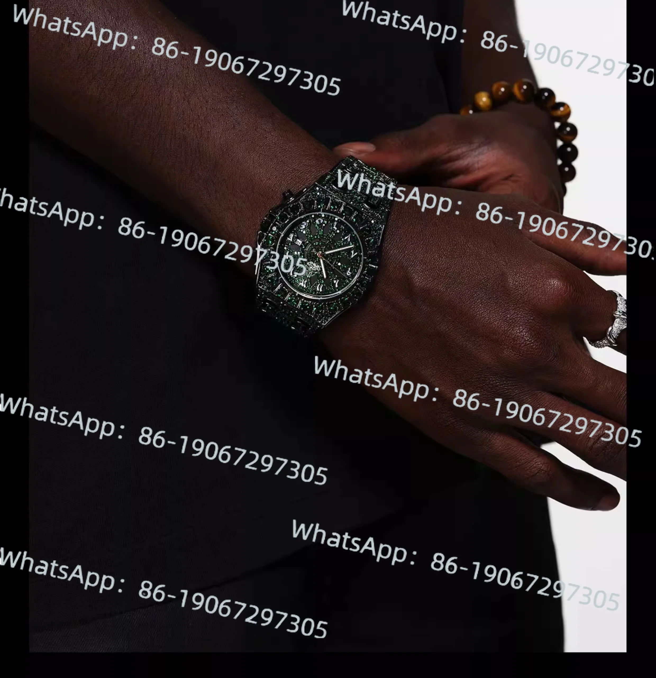 

Green Kaleidoscope Full Diamond Watch Male and Female Couples 24fw New Fashion Trend Watch
