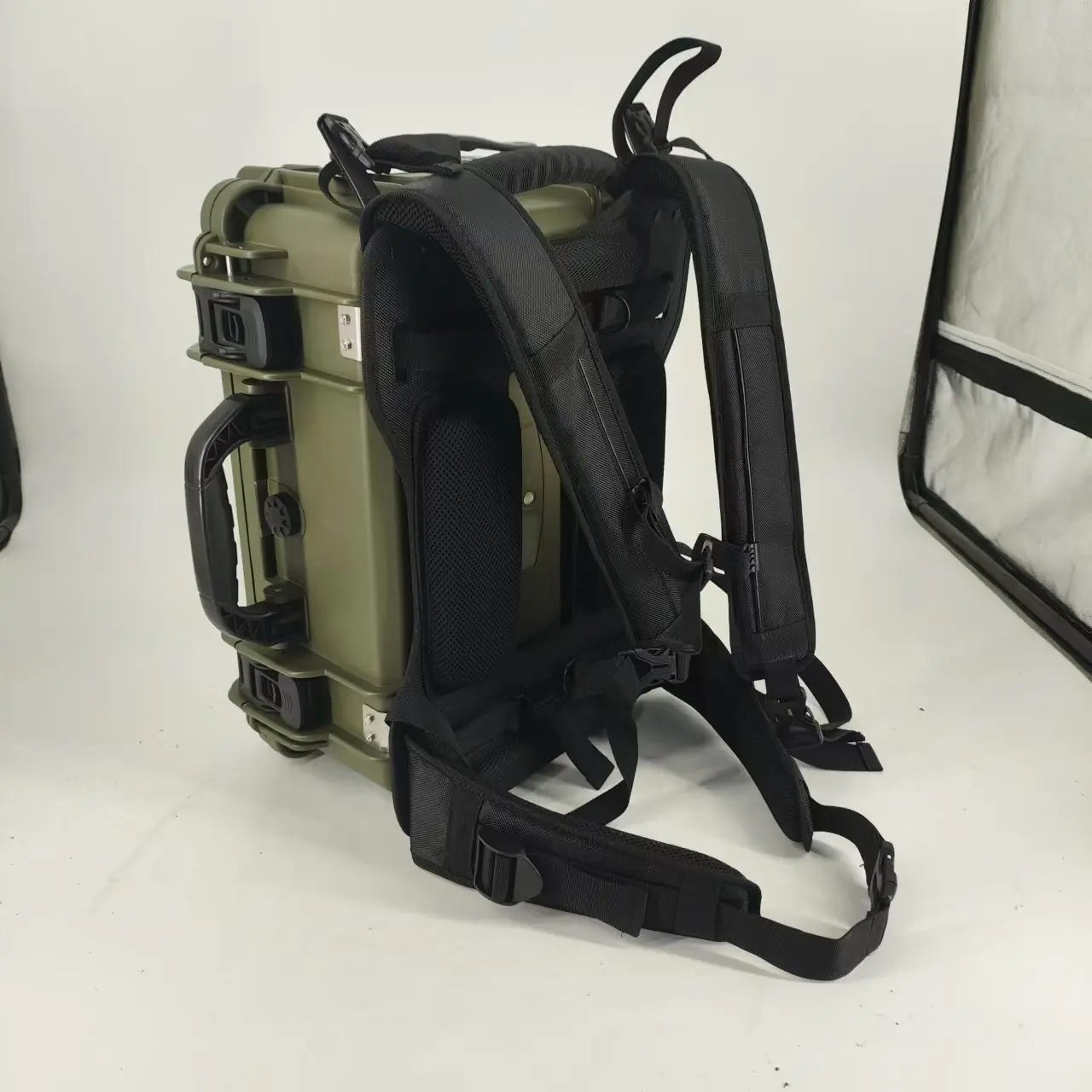 Waterproof Hard Plastic Equipment Safety Protective Tool Case with Strap System