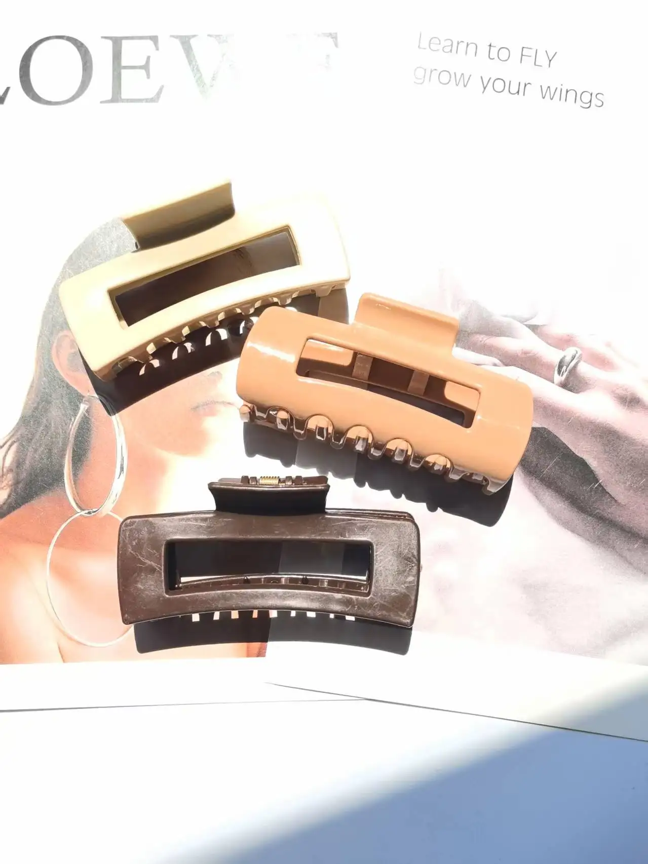 Neue UV-beschichtete Halbmond-Haarspange für Damen, Eleganter Halbmond-Haarschmuck, Rutschfeste Silikon-Haarklammer, Haarnadeln und -clips – Detail 12