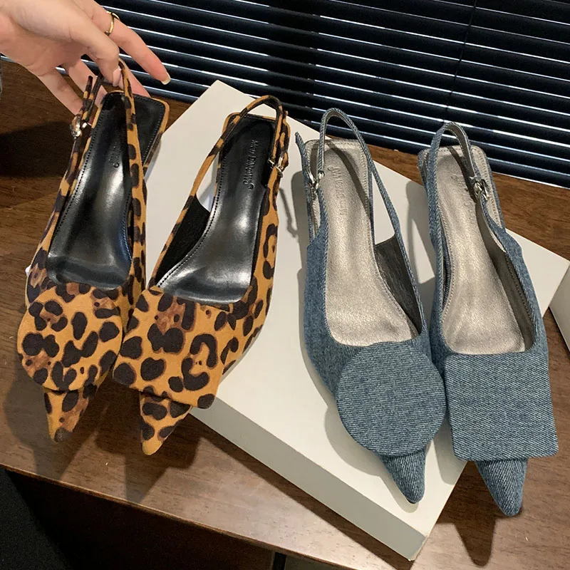 Calzature con stampa leopardata donna décolleté con tacco basso scarpe da donna con tacco a punta moda donna sandali con tacco basso scarpe novità