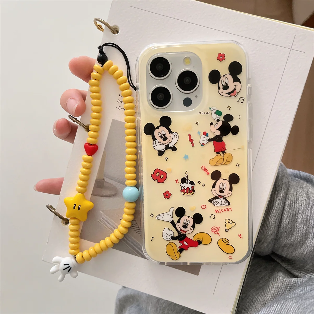 

Cute Mickey cartoon with a chain Phone Case For iPhone 16 15 14 13 Pro Max fundas iphone 15 case Protective cover