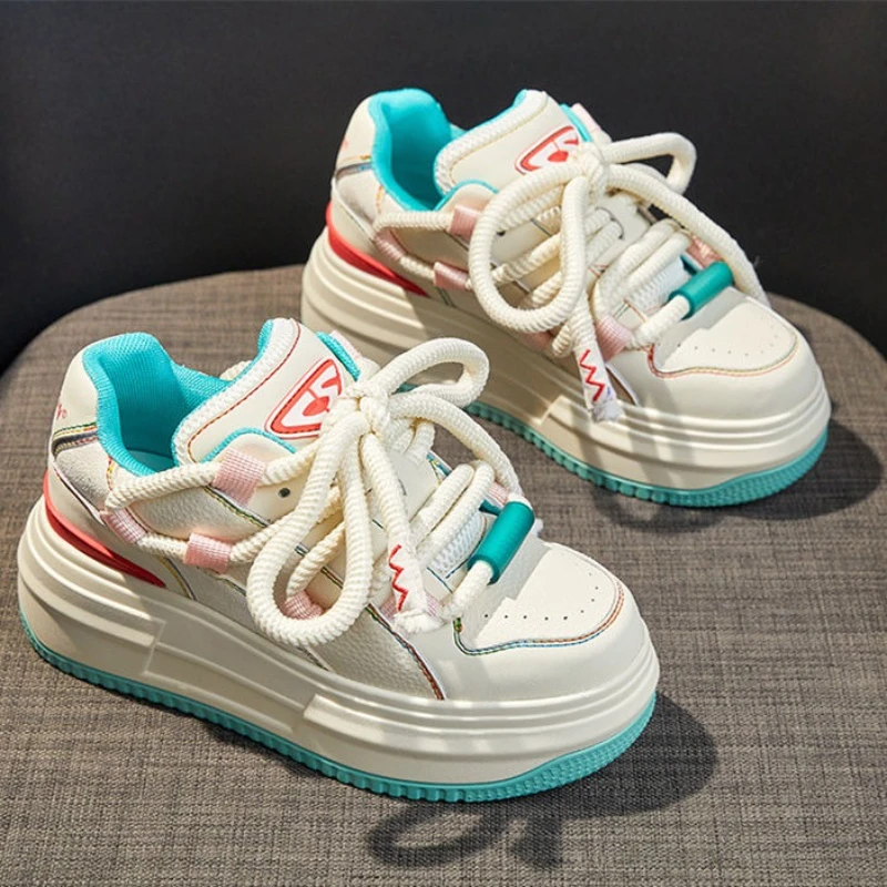 Viral White Chunky Sneakers Femme 2025 Baskets légères et antifatigue décontractées avec support de voûte plantaire ​