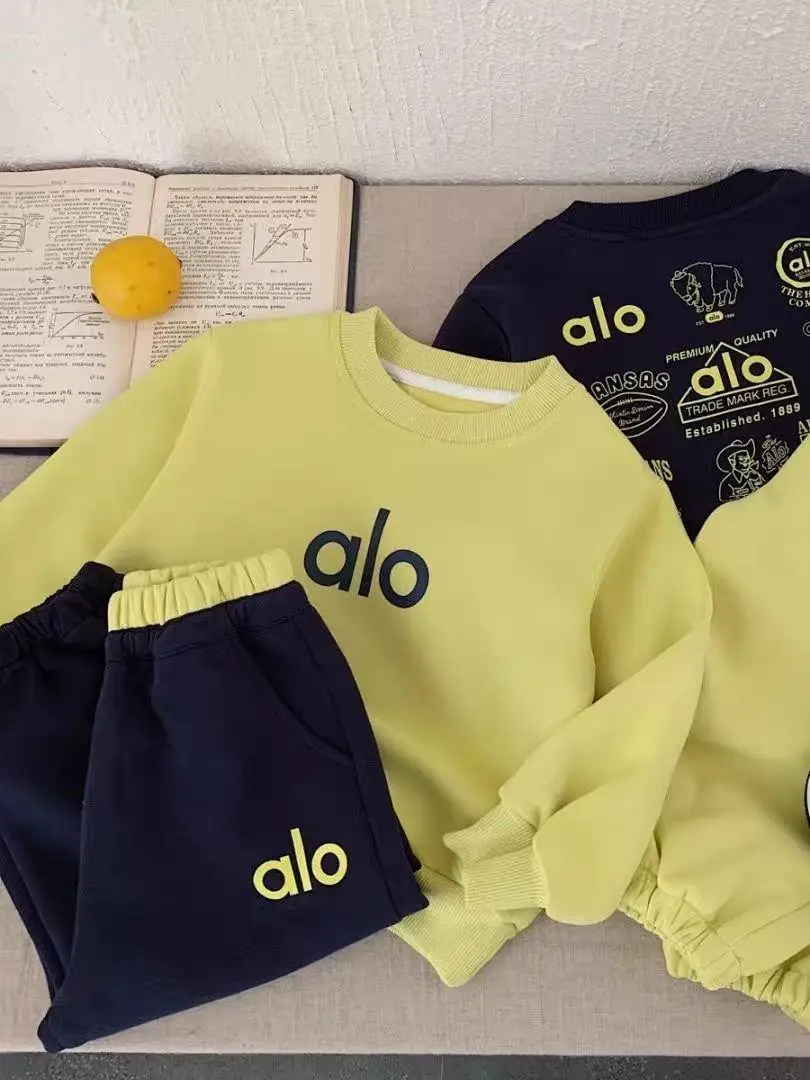 

Casual Printed Two-Piece Set for Kids Boys And Girls Trendy Color Blo Sweatirt And Pants Autumn 2026 New Arrival