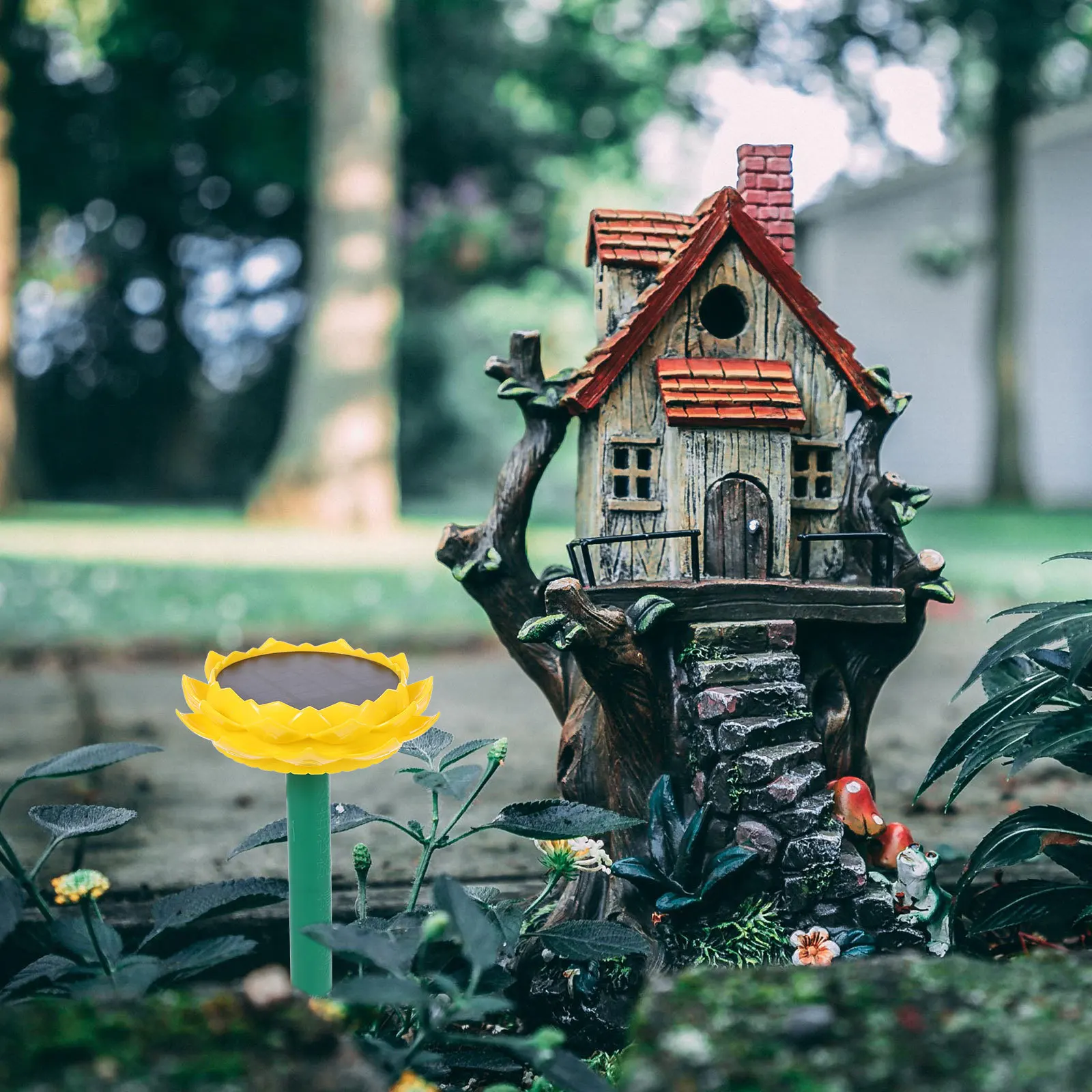 

1pc Lotus Shaped Solar Powered Waterproof Speaker For Outdoor Buddha Music Playback Portable Wireless Music Player