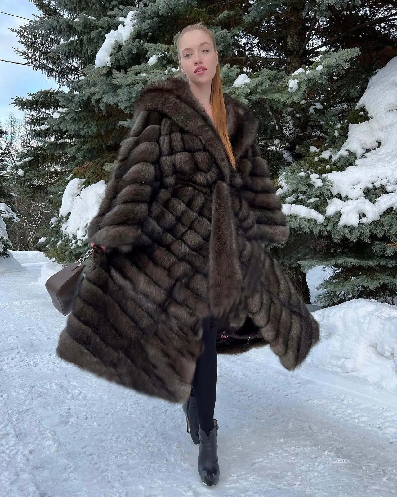 New Luxury Women Real Fox Fur Coat Hooded Thick Warm Overcoat Female Winter Elegant Natural Fox Fur Long Jacket